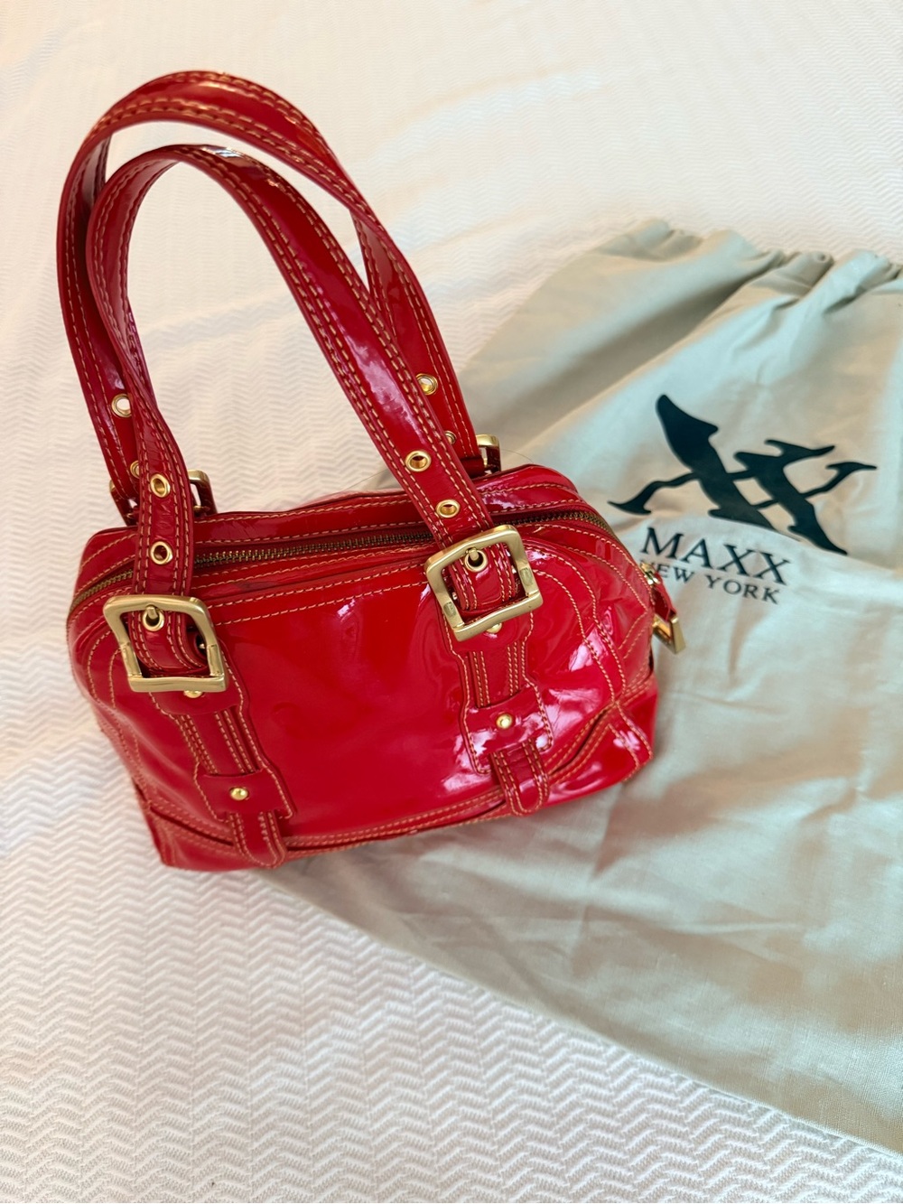 Maxx New York Red Patent Leather Satchel with Gold Hardware Vintage 90s 00s